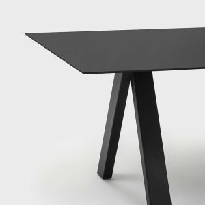 Artful Iron tavolo Segis